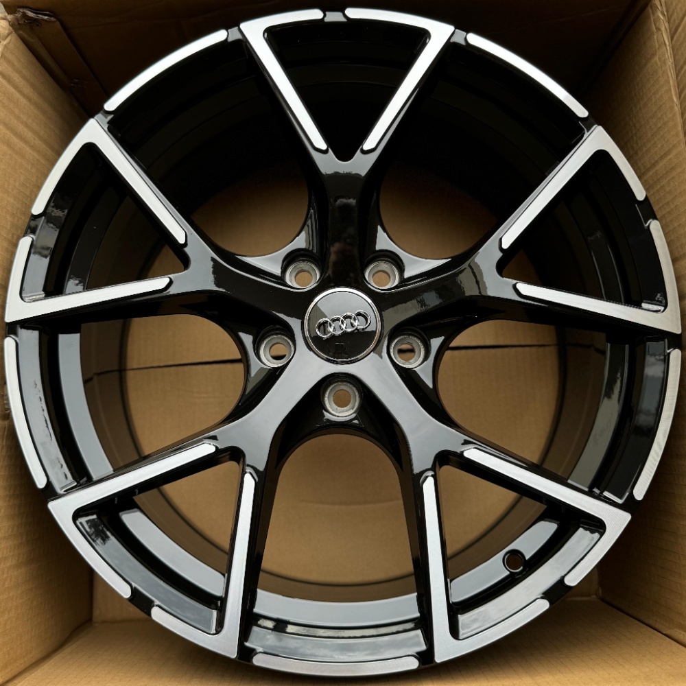 Alu Felne - 8J x18 ET42 5X112